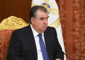 Эмомали Рахмон выразил соболезнования Сооронбаю Жээнбекову