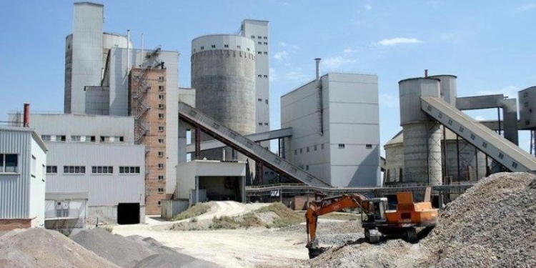 В Таджикистане сократилось производство цемента
