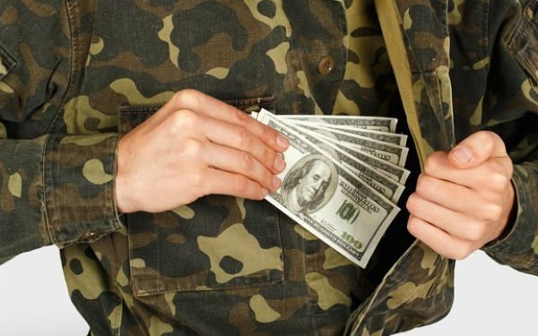 Мужчина попросил $1,2 тыс. за прохождение воинской службы в гарнизоне Душанбе