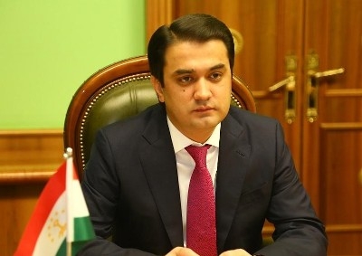 Рустам Эмомали подписал решение о выплате денежных пособий малоимущим жителям Душанбе