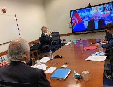 США призвали Гани и Абдуллу ускорить начало межафганских мирных переговоров
