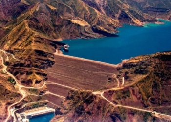 Водохранилище Нурекской ГЭС. До нужной отметки осталось 15 метров