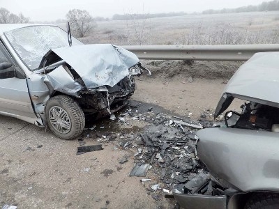 Два человека погибли в результате столкновения двух автомобилей ВАЗ в Кулябе