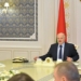 Лукашенко поблагодарил рабочих на предприятиях и призвал не прятать глаза в асфальт