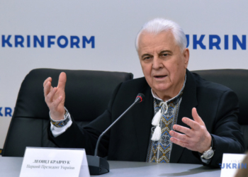 Первый президент Украины предлагает общаться с оккупированным Донбассом в режиме видеоконференции