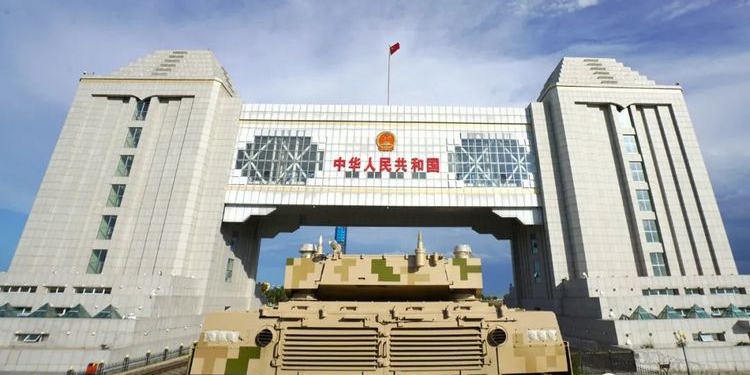 Китайские танки отправились на «АрМИ-2020»