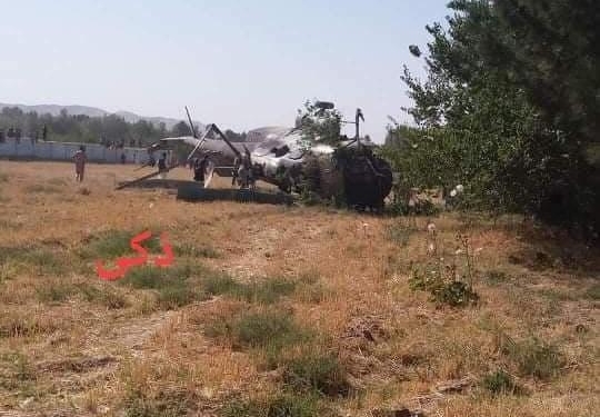 В приграничном с Таджикистаном уезде Афганистана потерпел крушение армейский вертолет
