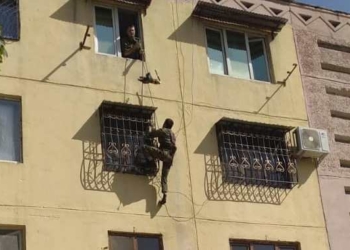 Сотрудники КЧС спасли ребенка, заблокированного в квартире