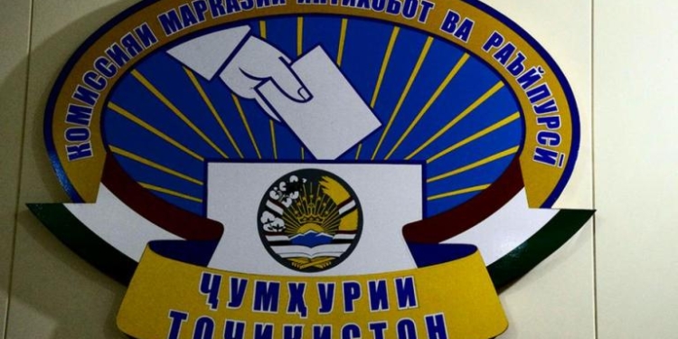 ЦИК Таджикистана утвердила единую форму и объем информационных плакатов кандидатов в президенты