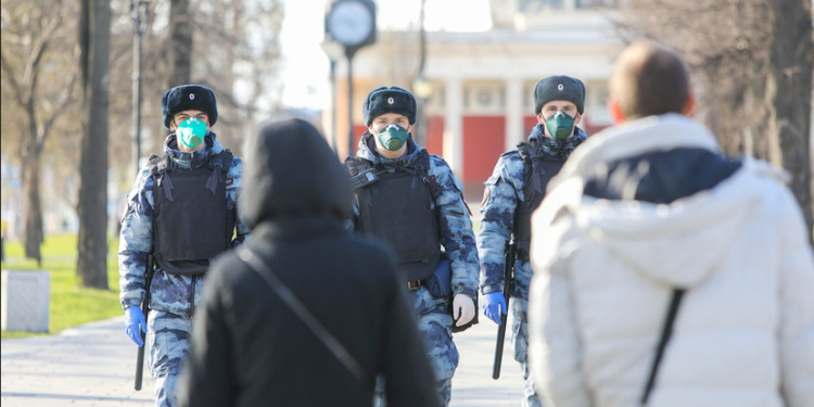 В России продлили срок пребывания мигрантов до 15 декабря