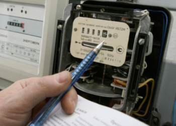 В Душанбе по подозрению в мошенничестве задержан электроконтролер