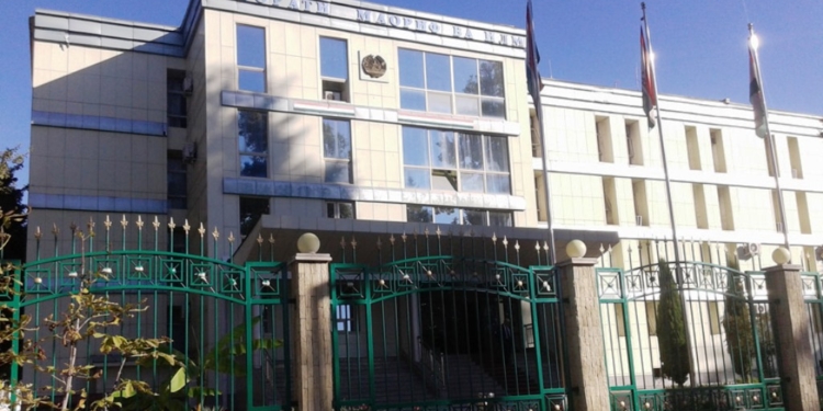 В Таджикистане право назначать глав местных отделов образования передано Минобразования
