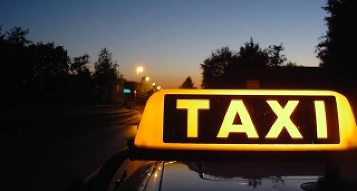 В Душанбе женщина угнала такси