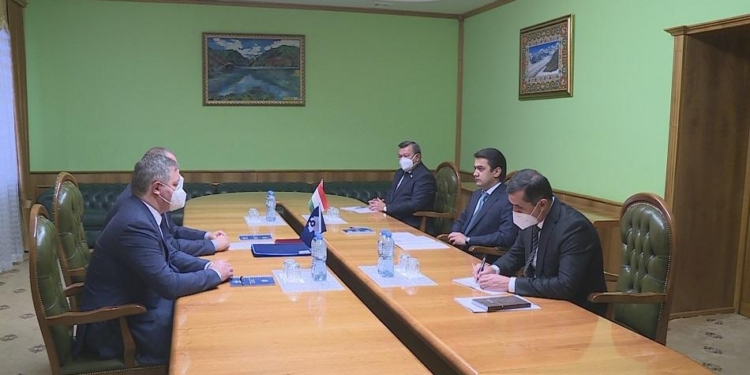 Рустам Эмомали принял наблюдателей за выборами президента Таджикистана от МПА СНГ