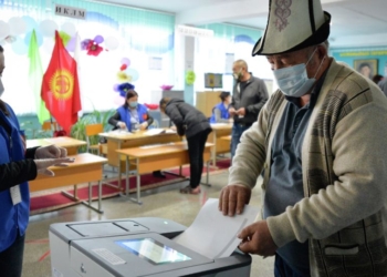 Повторные выборы в парламент Кыргызстана пройдут 20 декабря