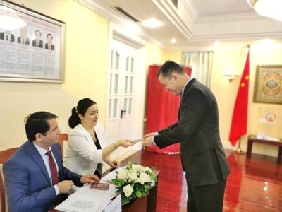 Таджикистанцы за рубежом голосуют на выборах президента Таджикистана