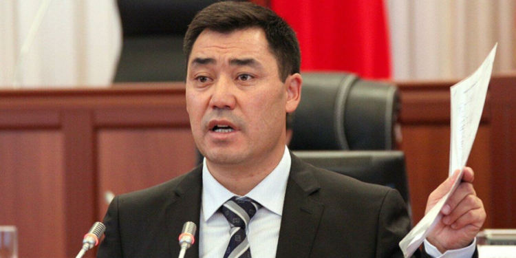 Садыр Жапаров дал 30 дней проворовавшимся чиновникам