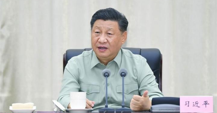 Си Цзиньпин проинспектировал контингент морской пехоты НОАК и призвал превратить ее в элитные войска