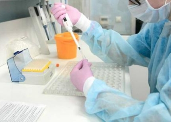 Казахстан отказался пускать иностранцев без отрицательного теста на COVID-19