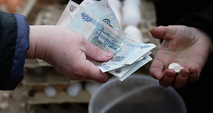 ВБ прогнозирует сокращения денежных переводов трудовых мигрантов к 2021 году на 14%