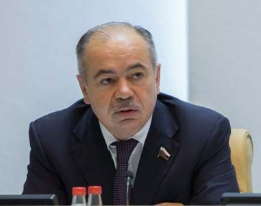 Мигранты Таджикистана вносят существенный вклад в социальное развитие России, – сенатор Умаханов