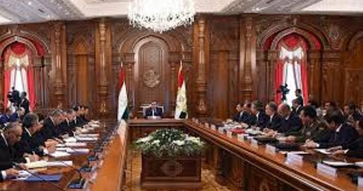 Новые и «старые» «новые». Президент переназначил правительство