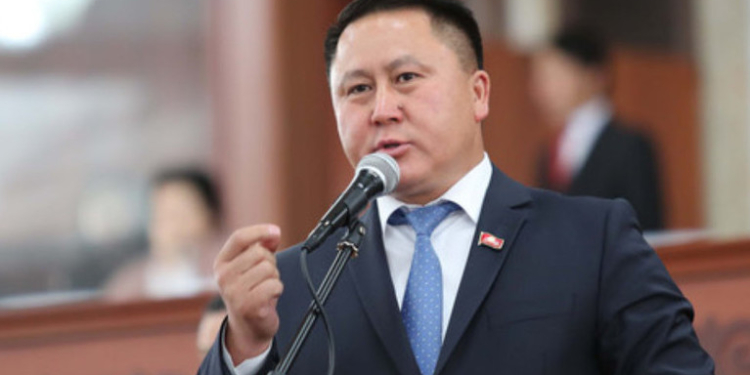 Генпрокурор Кыргызстана назвал фаворитов президентской гонки