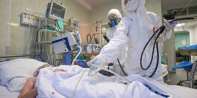 Ученые нашли особенность организма, усложняющая течение COVID-19