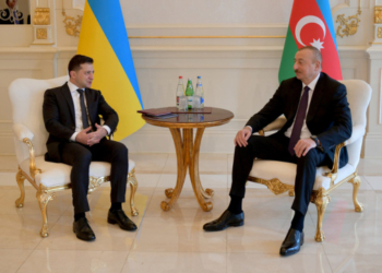 Зеленский пригласил президента Азербайджана в Украину