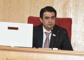 Рустам Эмомали поручил обеспечить здоровую конкуренцию на рынке услуг