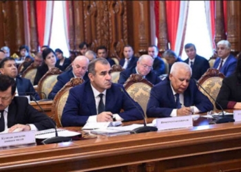 Члены правительства поклялись президенту, что ставят интересы нации и государства выше всего