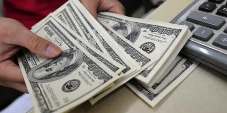 Таджикские мигранты перевели на родину больше банковского финансирования в экономику