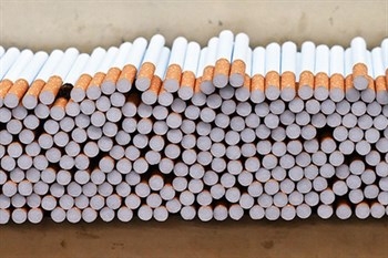 Житель Душанбе обворовал магазин. Юношу интересовали только сигареты