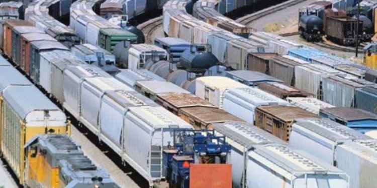 «РЖД» сообщил о 50% снижении тарифов на перевозки в Россию овощей из Таджикистана