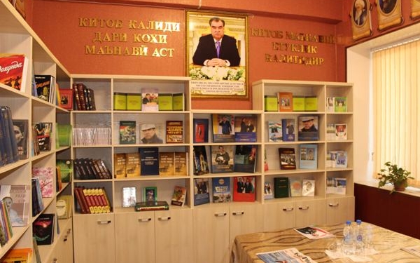 Узбекоязычная газета «Халк овози» открыла свою библиотеку