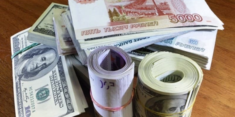 Курс Евро и Рубля по отношению к Сомони немного снизился