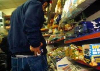 Из магазинов в Душанбе и Канибадаме похитили продукты и мобильники