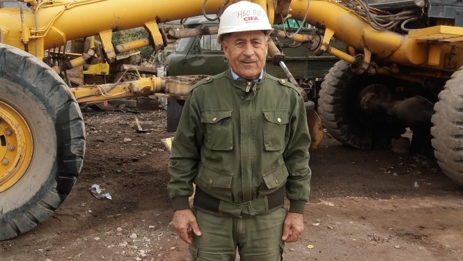 Завершил трудовую деятельность самый возрастной строитель Рогунской ГЭС