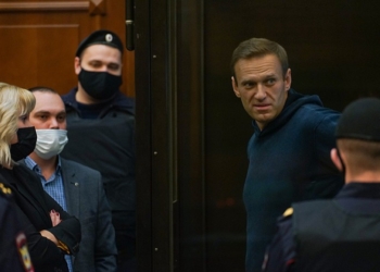 «Условный» срок Навальному заменили на «реальный»