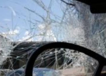На дороге Душанбе-Худжанд бензовоз скатился в пропасть. Погибли отец и сын