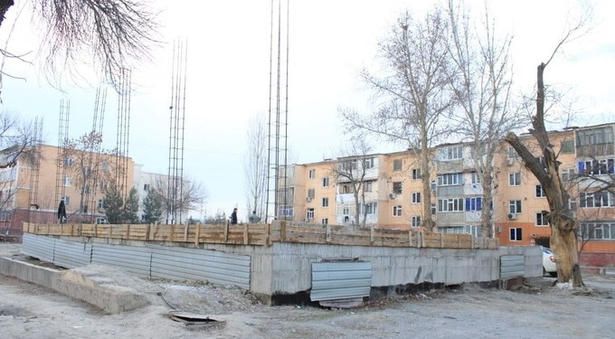 В Фергане остановили все стройки внутри дворов