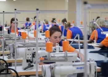 В Таджикистане планируют развивать легкую промышленность