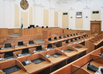 В Таджикистане пройдут досрочные выборы в парламент в четырех избирательных округах
