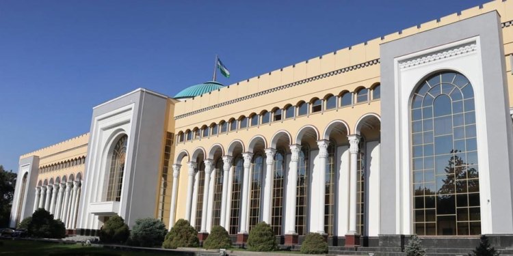Сотрудника МИД Узбекистана уволили после жалобы польской журналистки