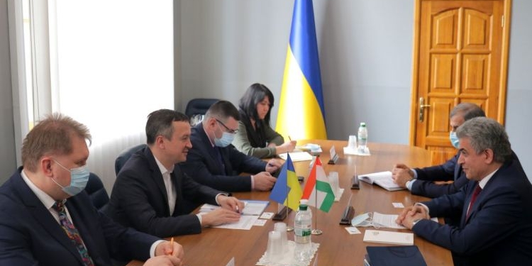 Украина планирует увеличить торговый оборот с Таджикистаном
