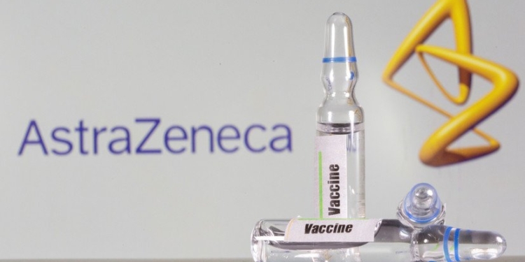 Таджикистан не намерен отказываться от вакцины AstraZeneca