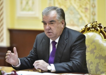 Эмомали Рахмон начал свою рабочую поездку в Хатлонскую область