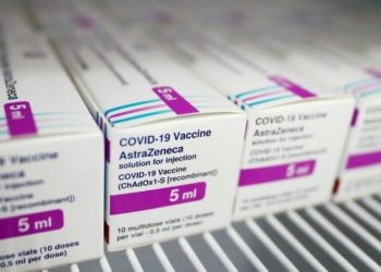 Европейские страны возобновляют вакцинацию препаратом AstraZeneca