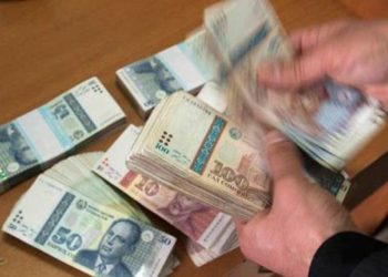 70-летнего жителя Вахдата старика «развели» почти на 700 тыс. сомони