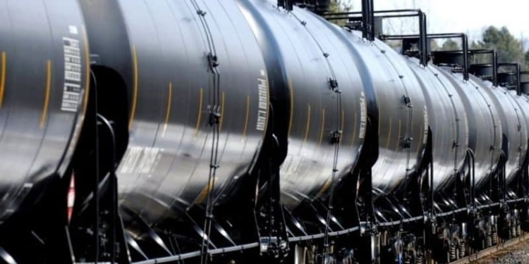 Нефтепродукты, мука и пшеница составили более 13% от общей суммы импорта Таджикистана